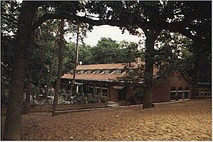 restaurant.jpg (24201 Byte)