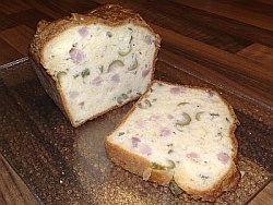 Mediterraner Olivenkuchen